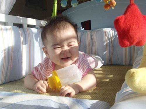 cách tắm nắng cho trẻ sơ sinh