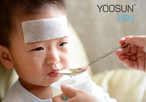 bé bị dị ứng thời tiết
